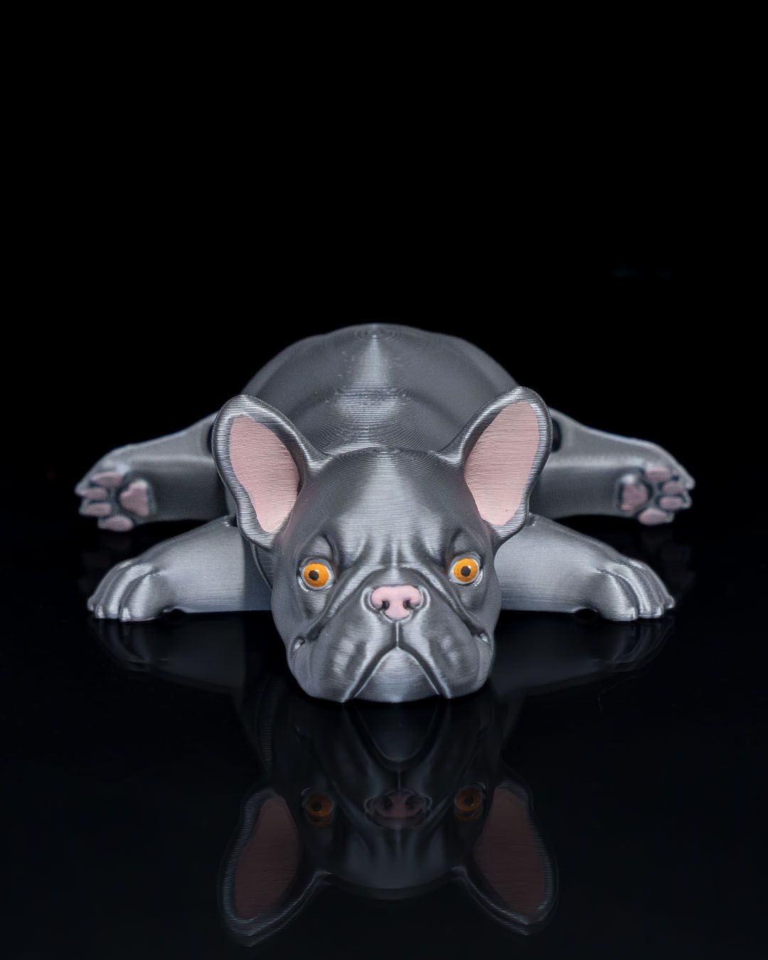 Mozgatható lábú francia bulldog szobor